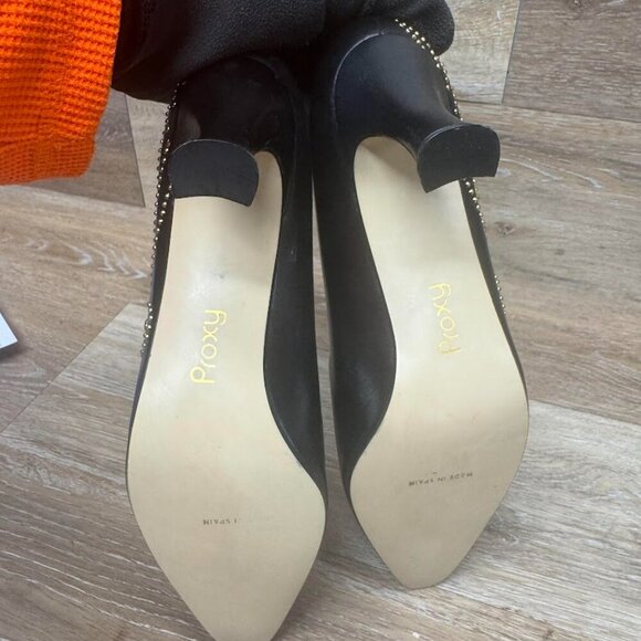 Proxy Black Leather Gold Stud Accent Heels Women's Size 10 - Picture 4 of 8